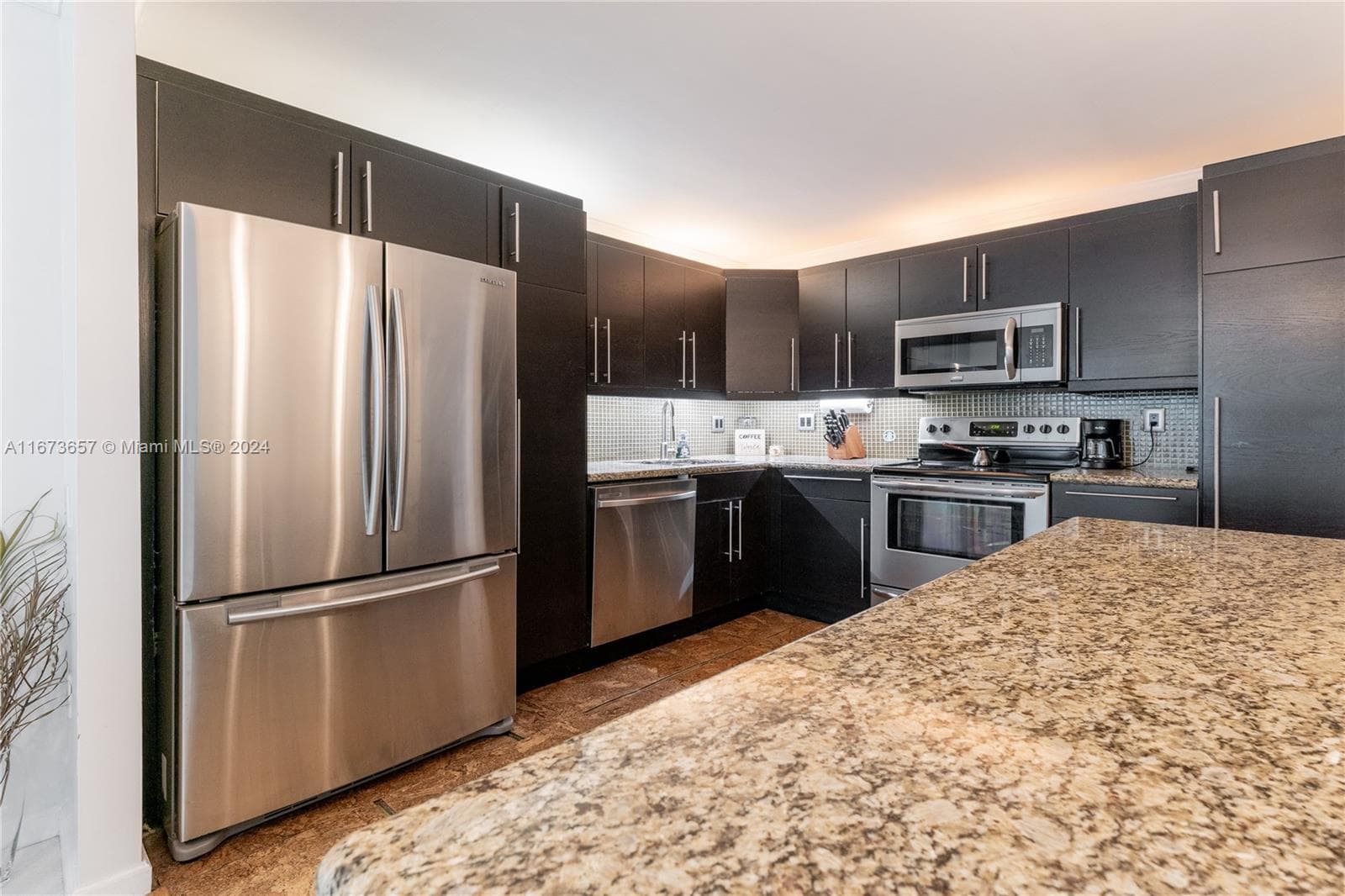 18071 Biscayne Blvd 303 photo 11