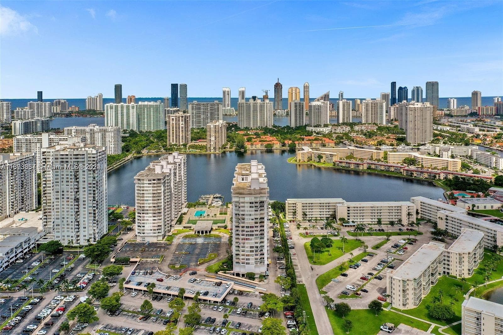 18071 Biscayne Blvd 303 photo 25
