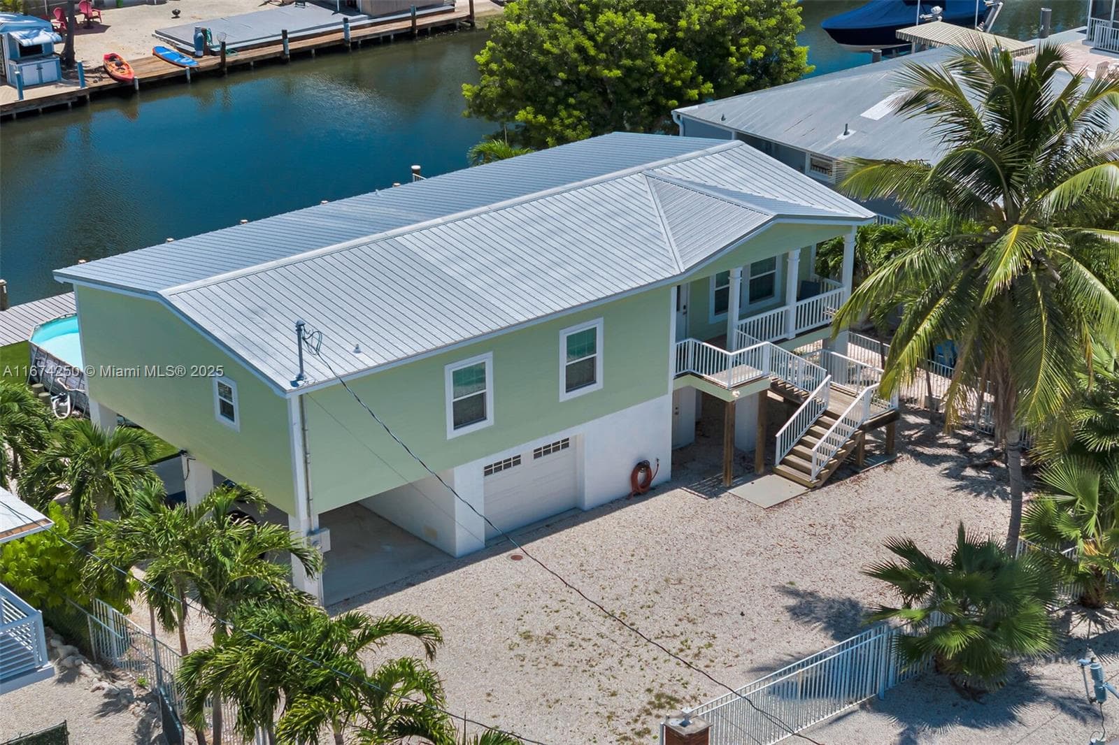 121 Venetian Dr photo 17