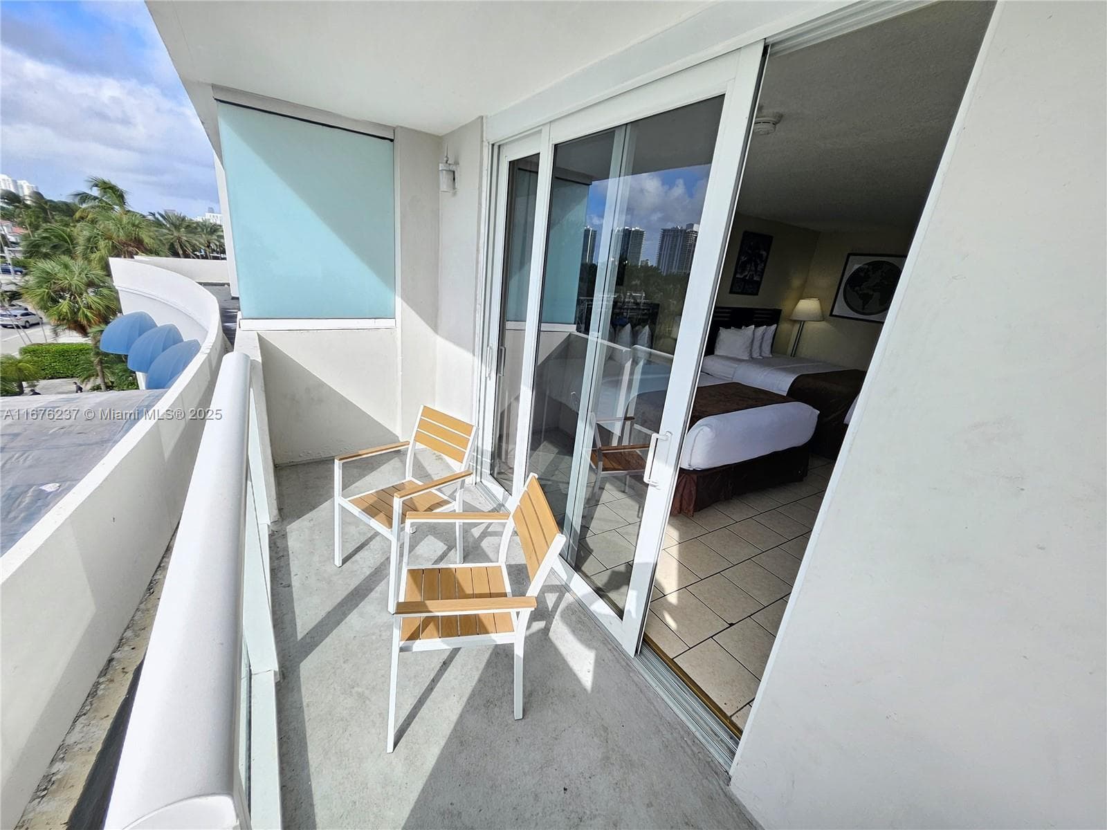 19201 Collins Ave 237 photo 2