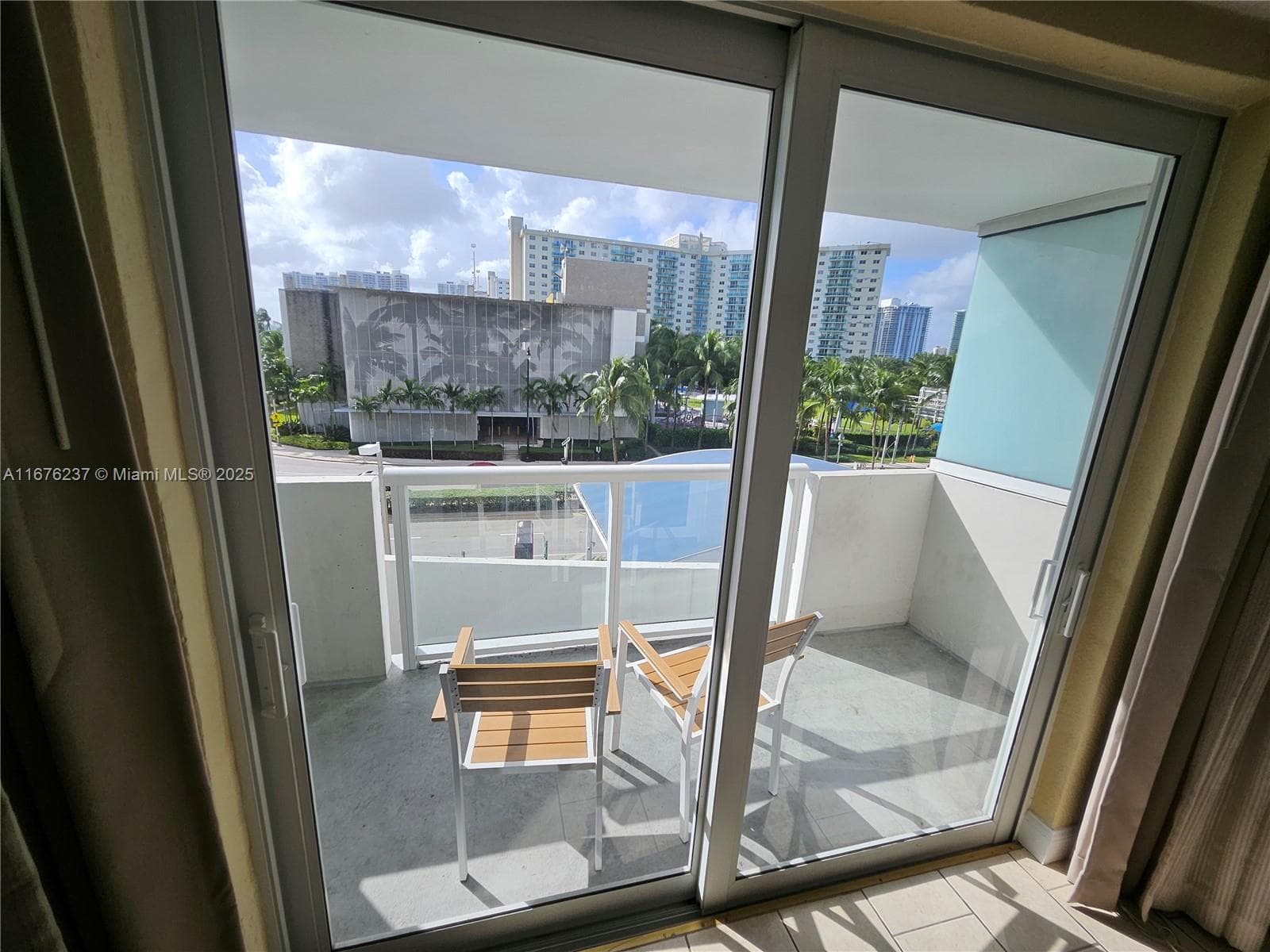 19201 Collins Ave 237 photo 3
