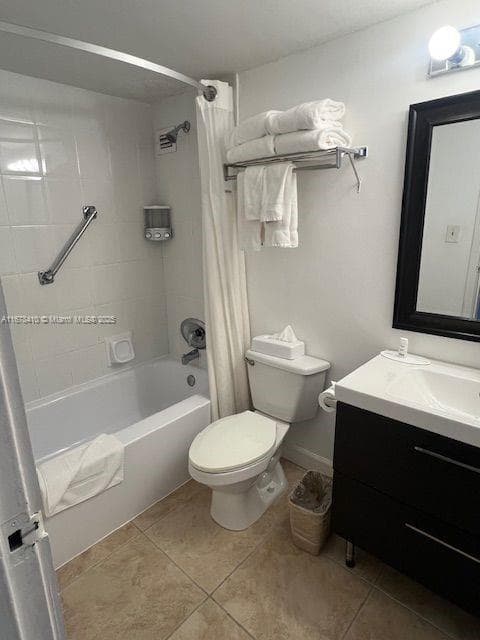 19201 Collins Ave 747 photo 20