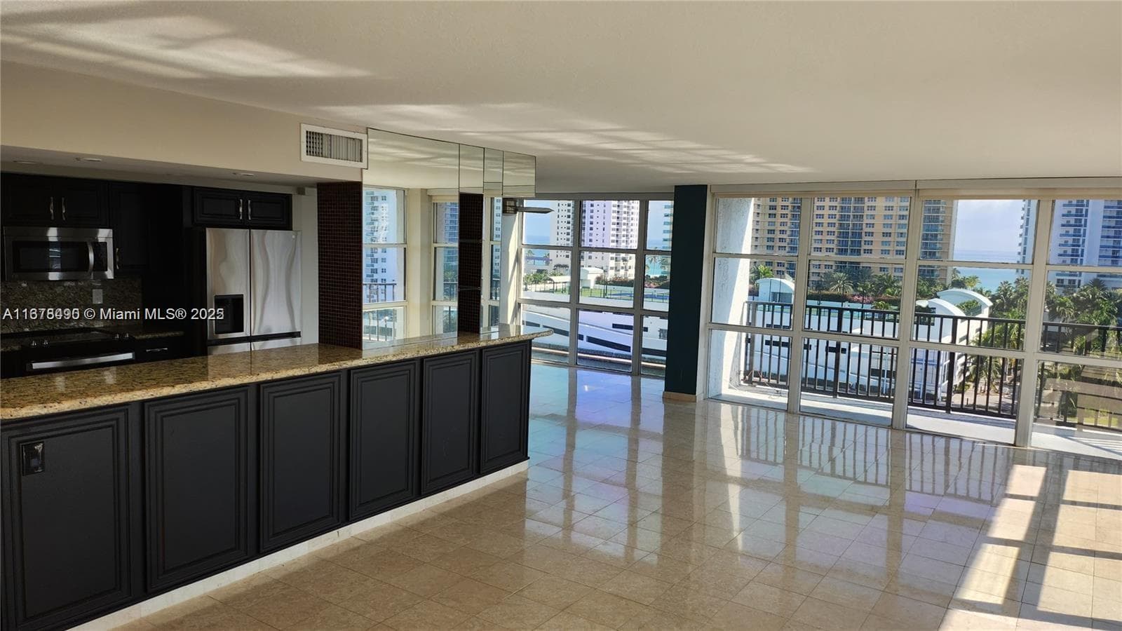 1000 Parkview Dr 920 photo 16