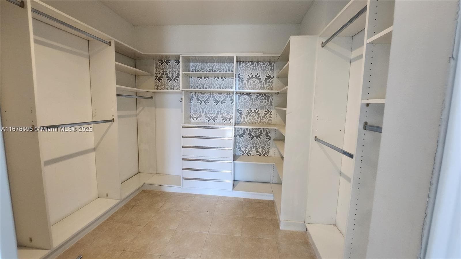 1000 Parkview Dr 920 photo 25