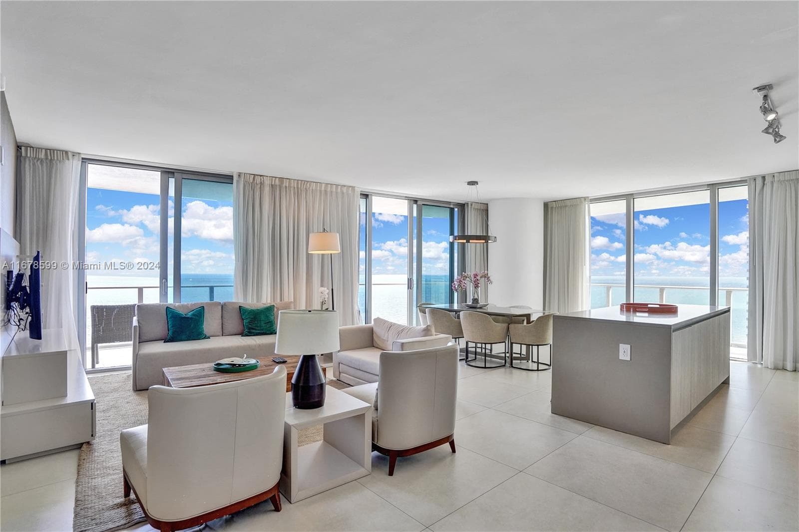 4111 Ocean Dr 5