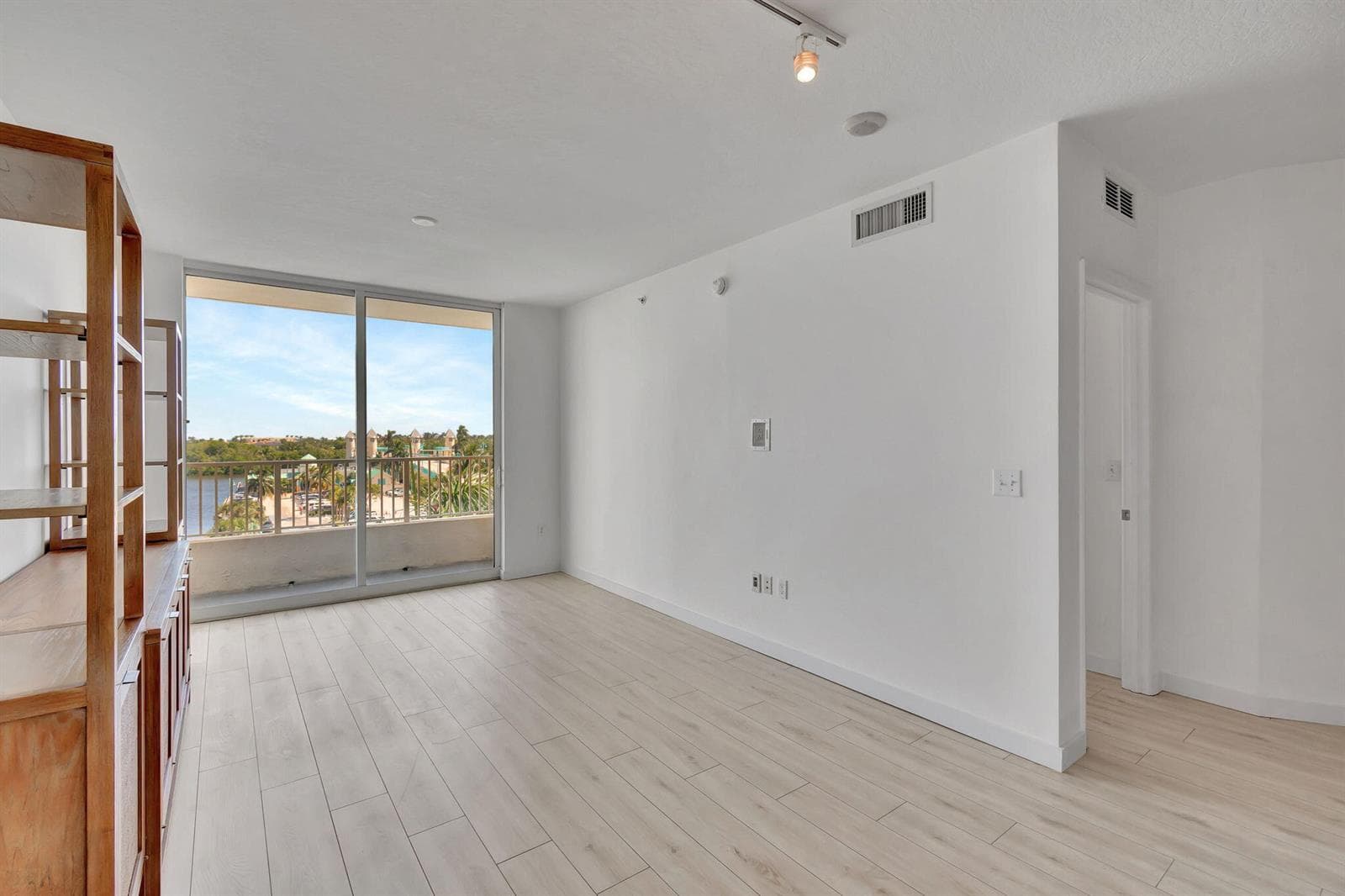 100 NE 6th Street #505 3