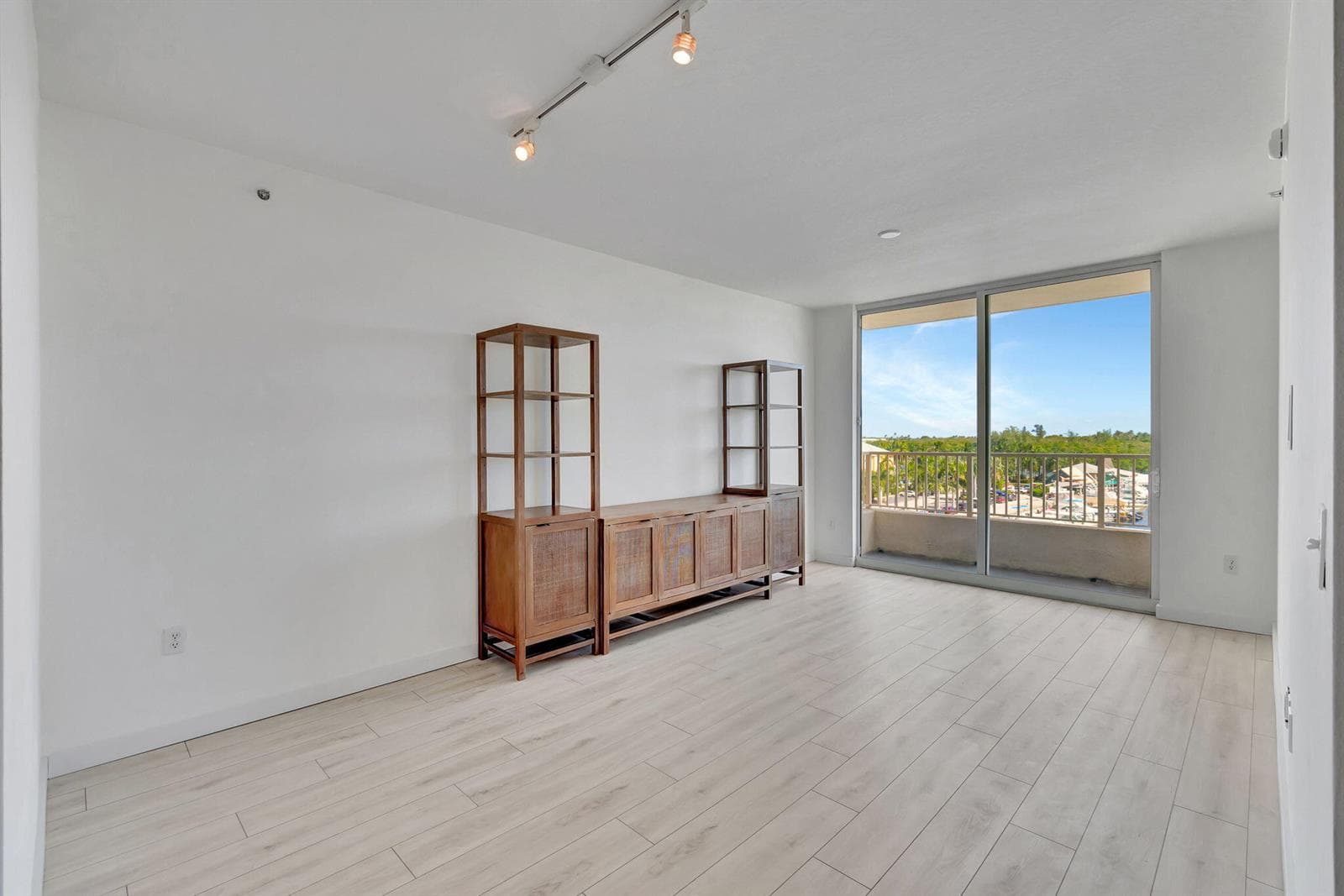 100 NE 6th Street #505 4