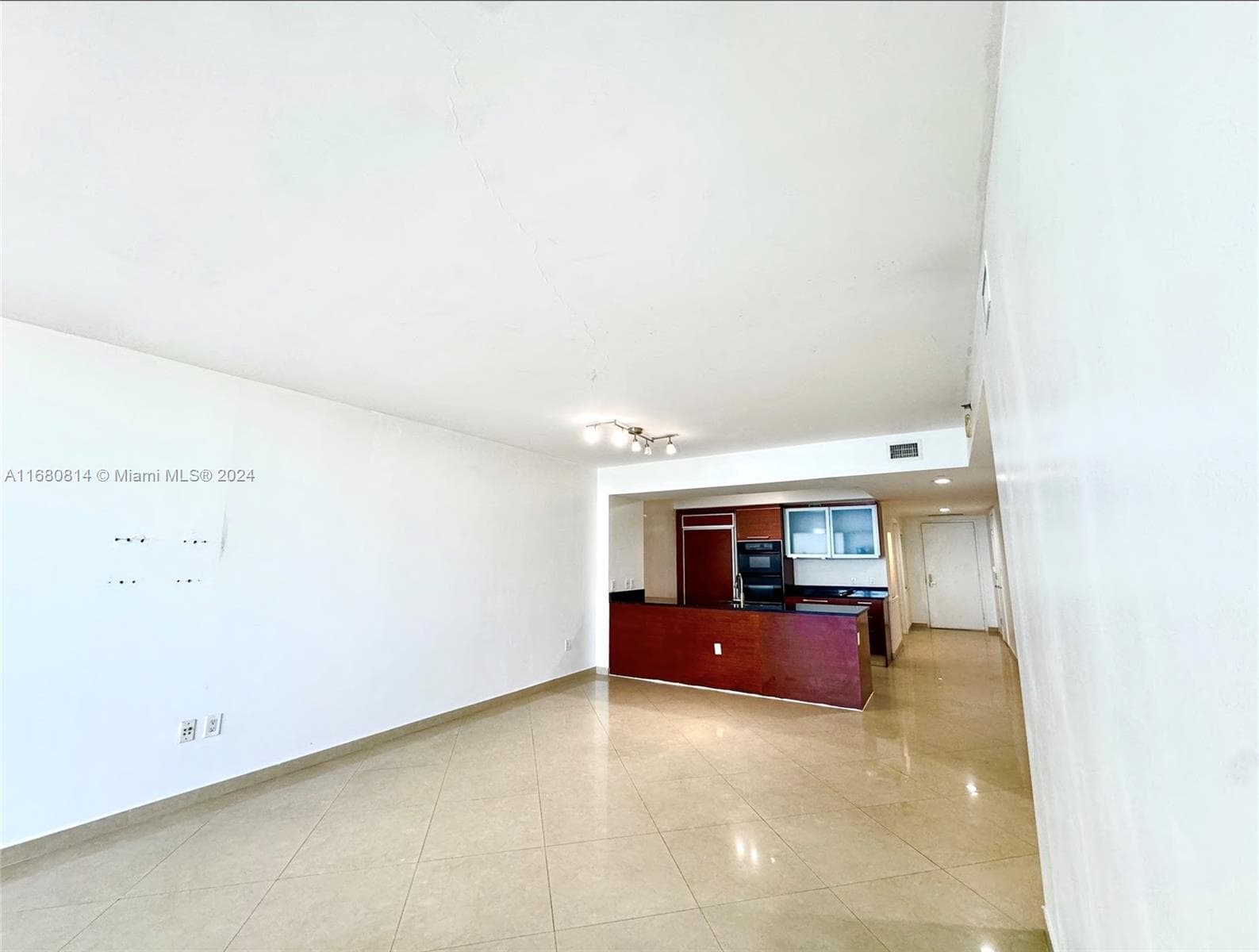 1830 Ocean Dr 3