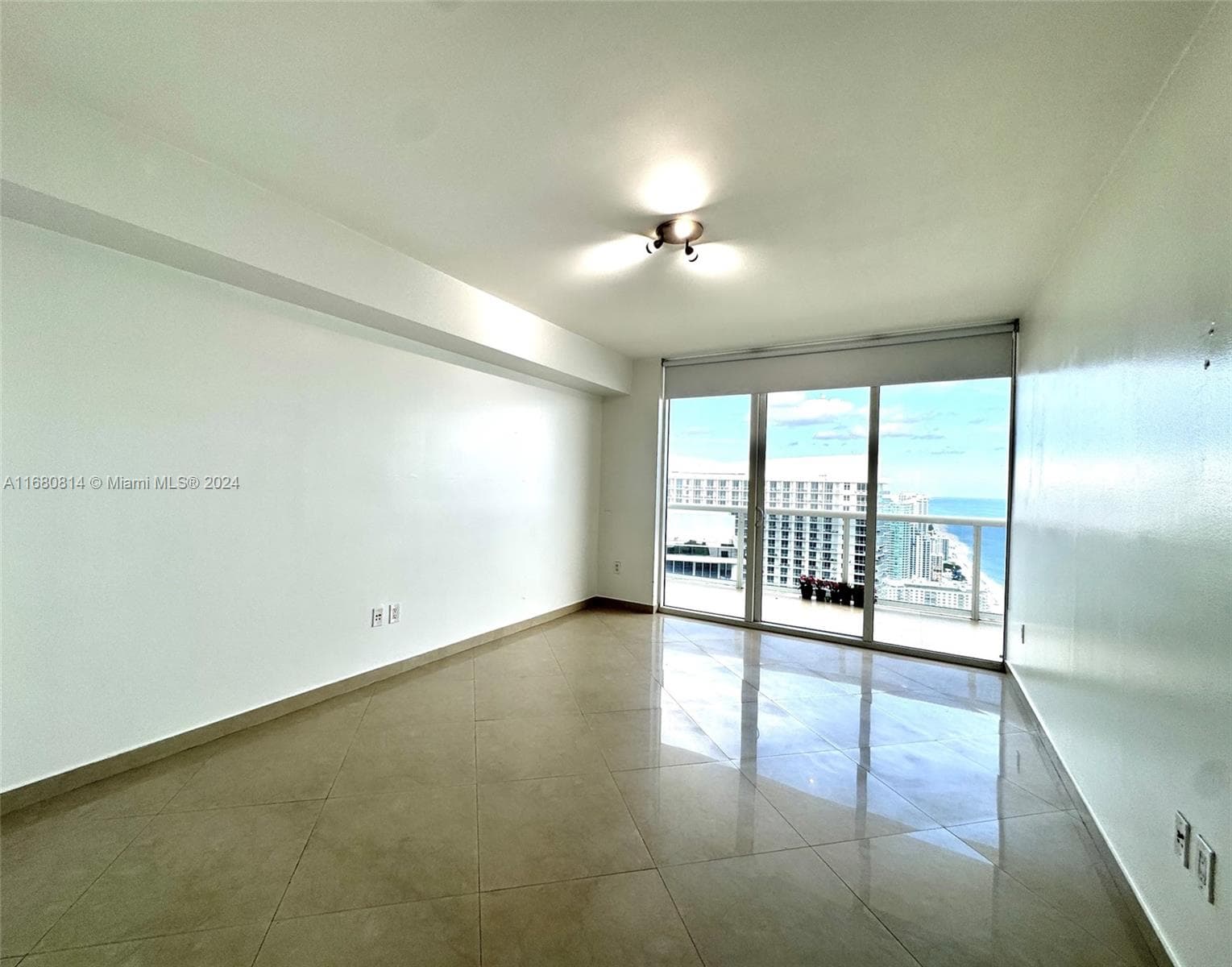 1830 Ocean Dr 4