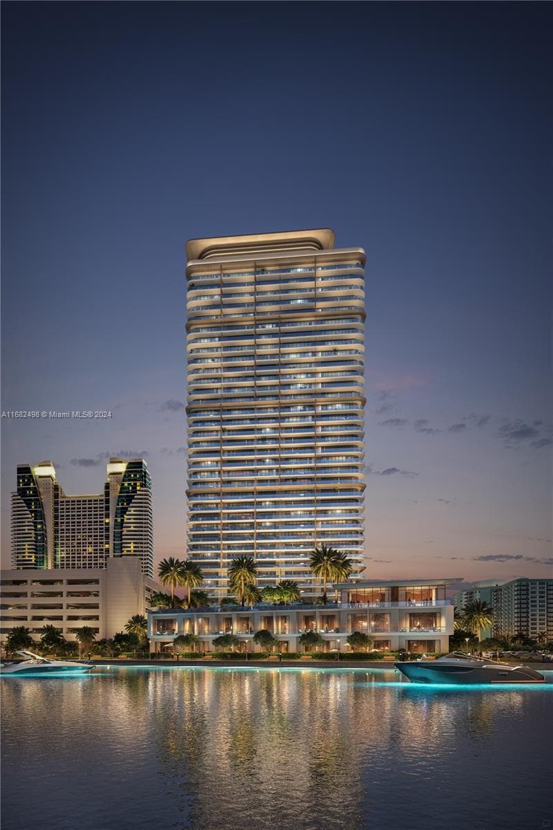 3724 OCEAN DR 1