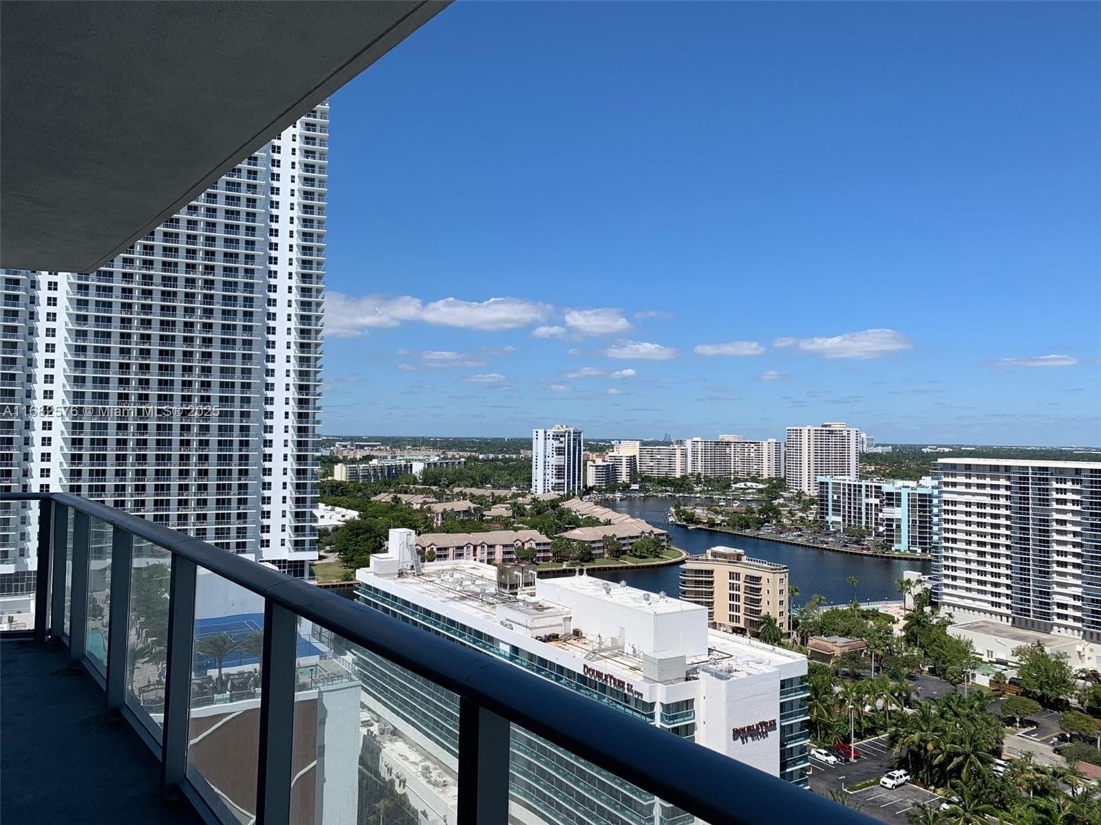 4111 Ocean Dr 5