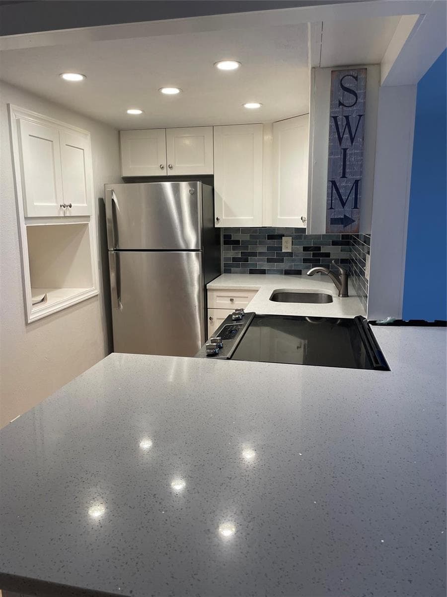 1731 SE 15 #206 4