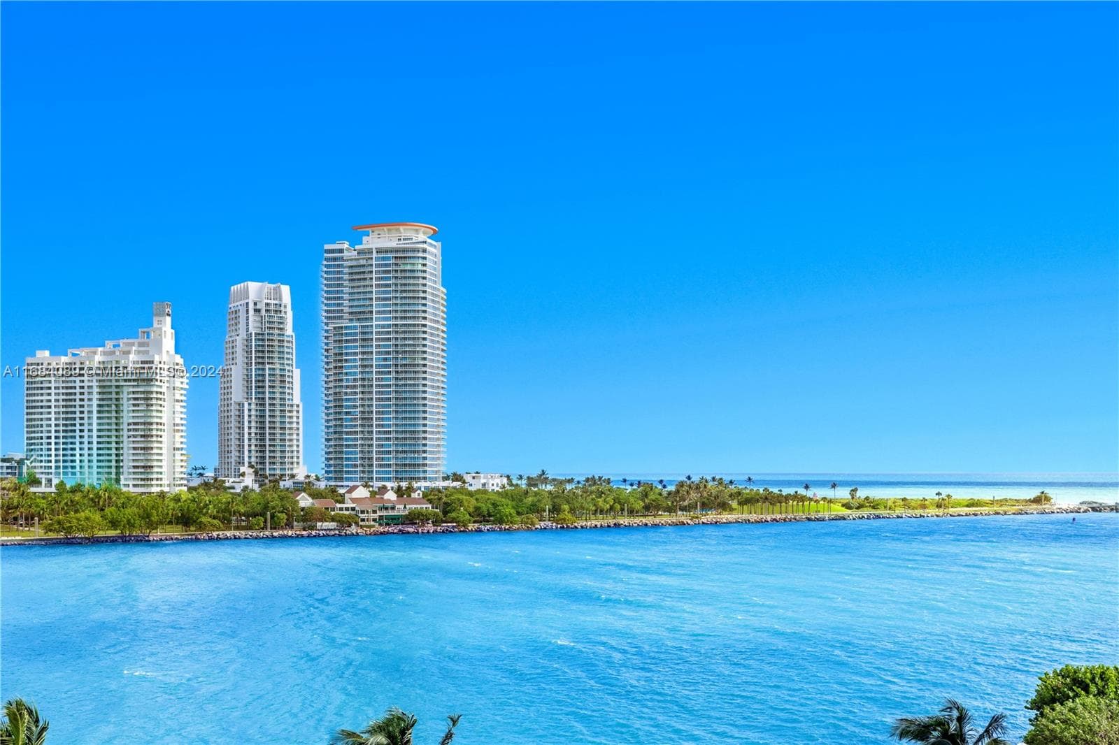 7065 Fisher Island Dr 7065 photo 11