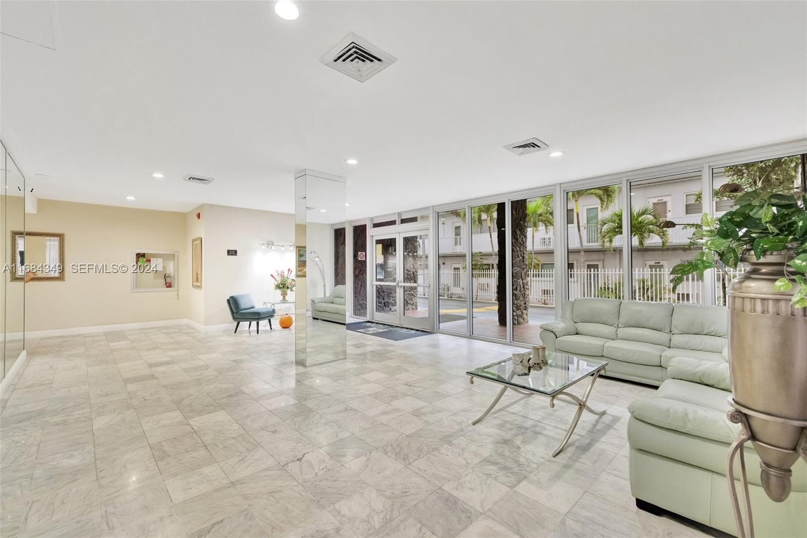 3161 S Ocean Dr 203 photo 9