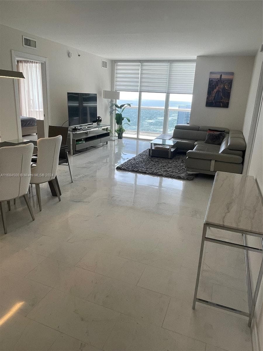 1830 S Ocean Dr 2604 photo 7