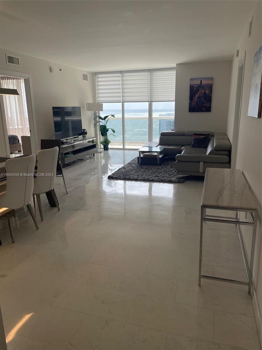 1830 S Ocean Dr 2604 photo 8