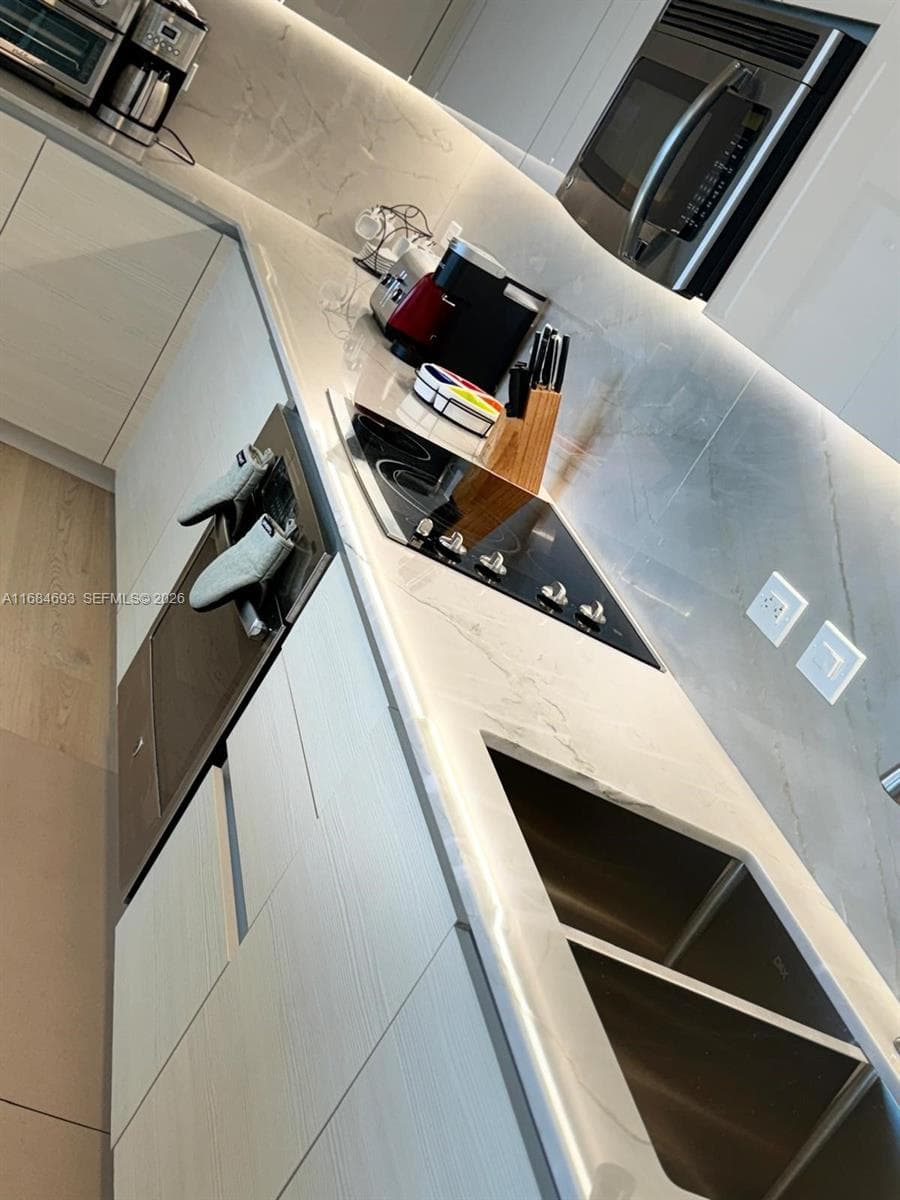 2600 Hallandale Beach blvd T2701 photo 6