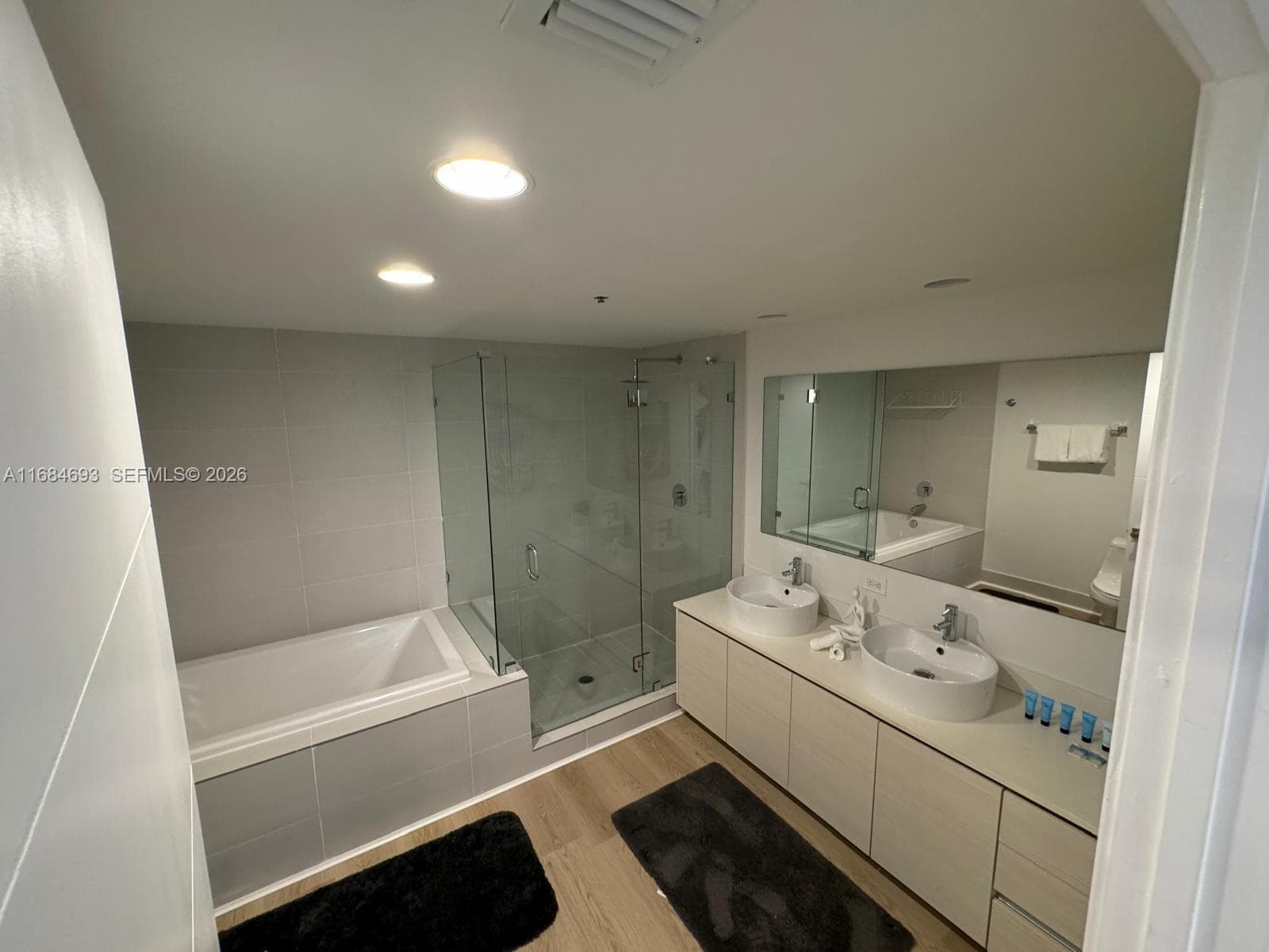 2600 Hallandale Beach blvd T2701 photo 8