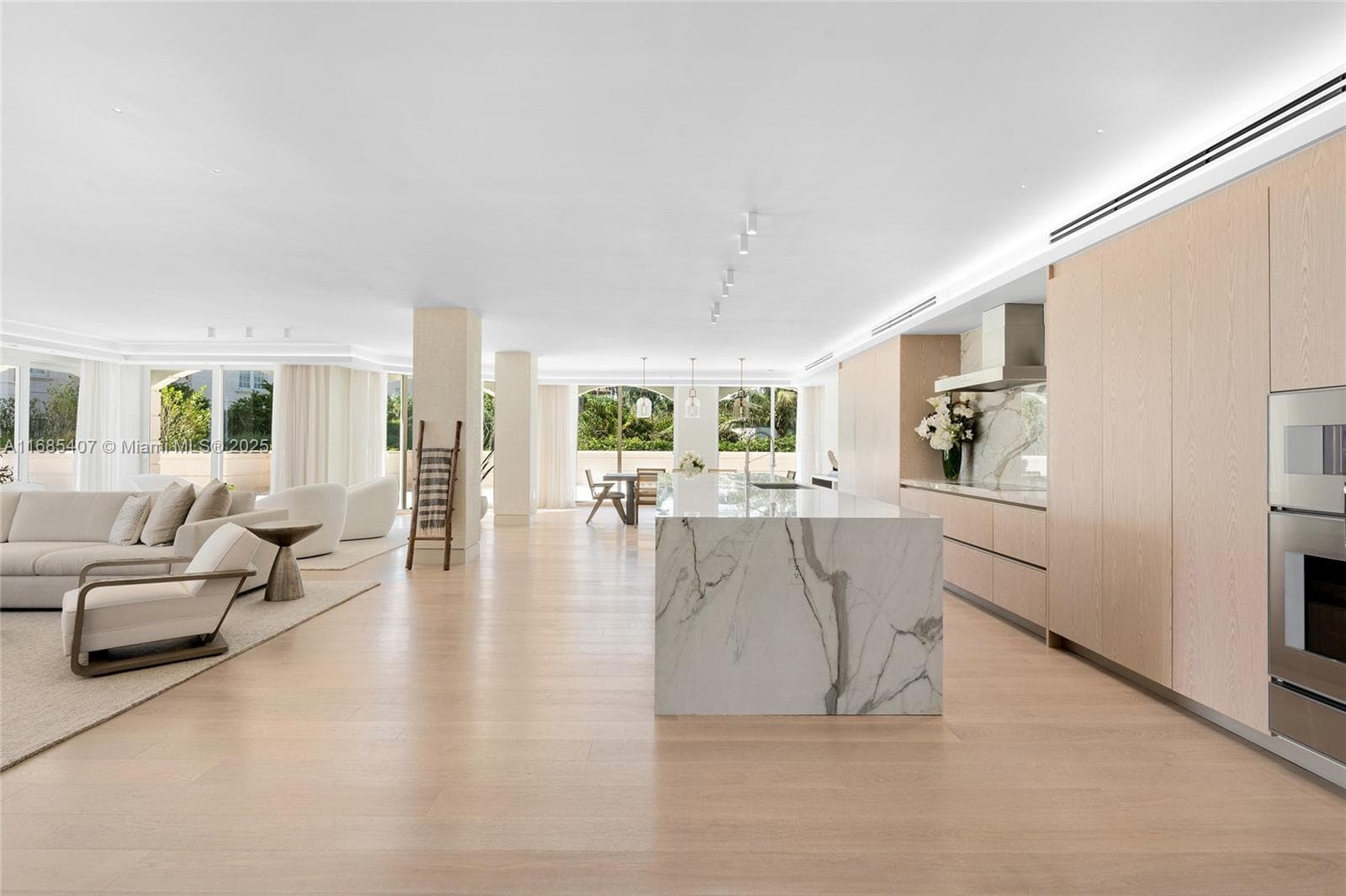 7917 Fisher Island Dr 7917 photo 15