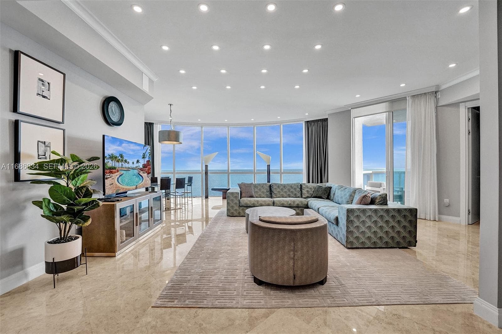 18101 Collins Ave 1