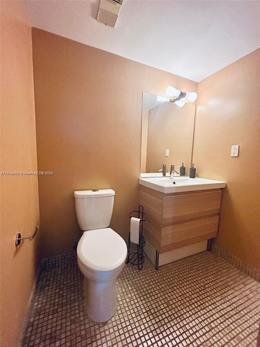 409 photo 8