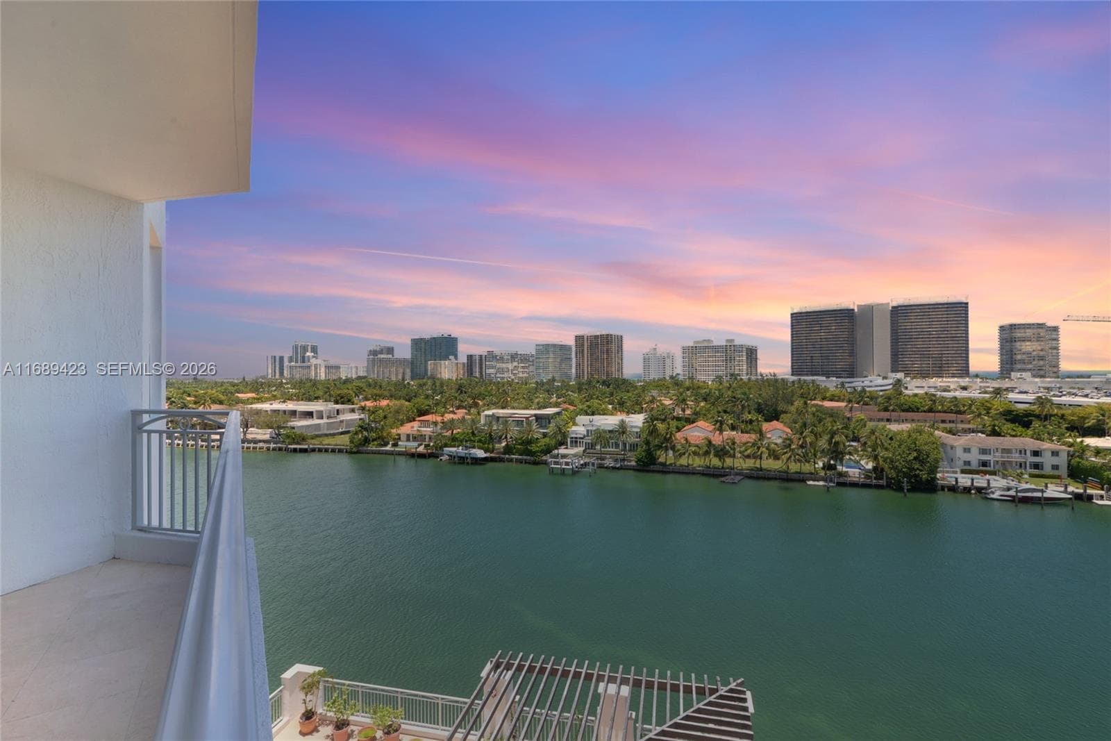 9751 E Bay Harbor Dr 8D photo 1