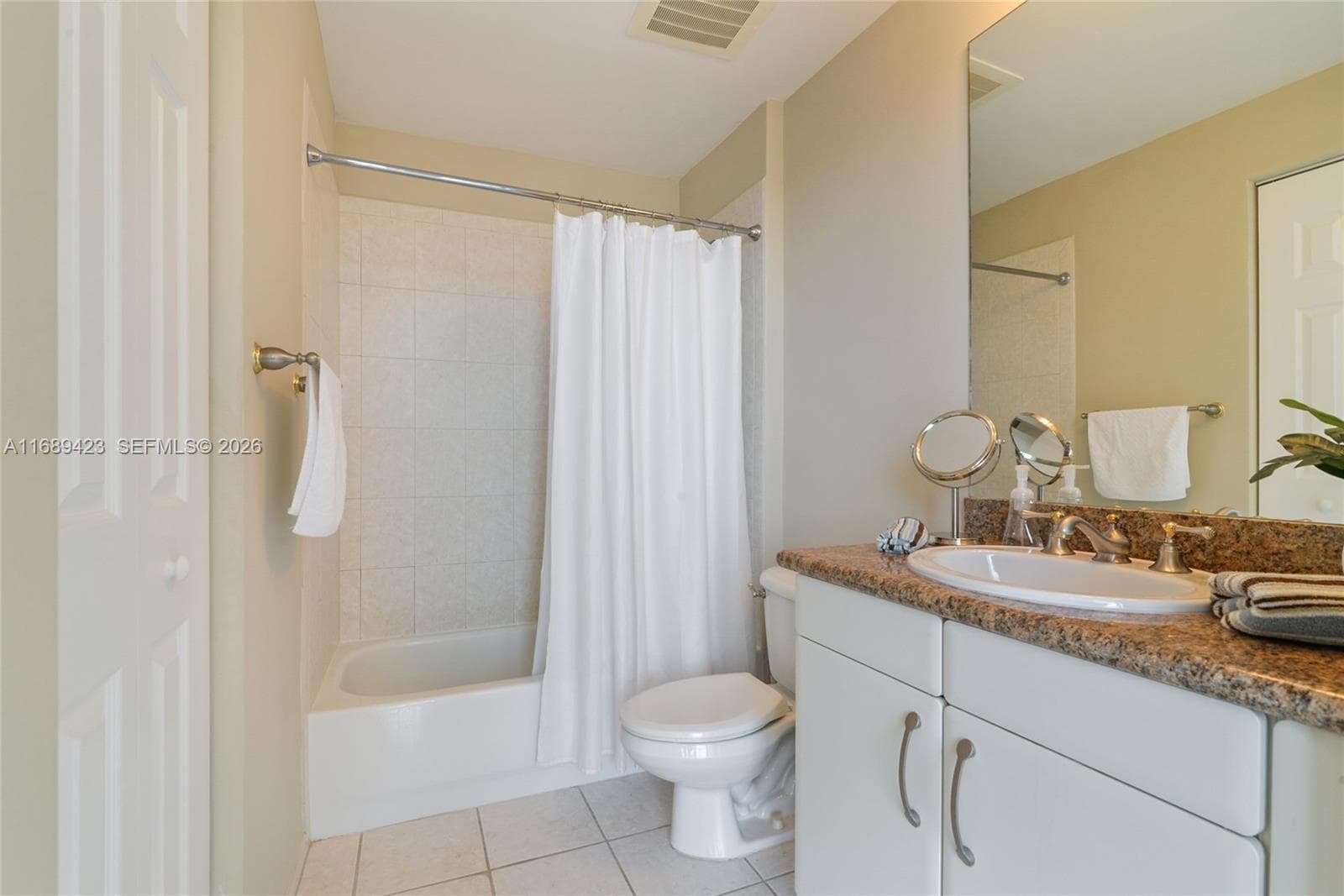 9751 E Bay Harbor Dr 8D photo 10