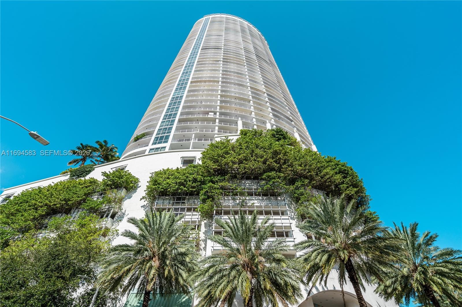 1750 N Bayshore Dr 5014 photo 8