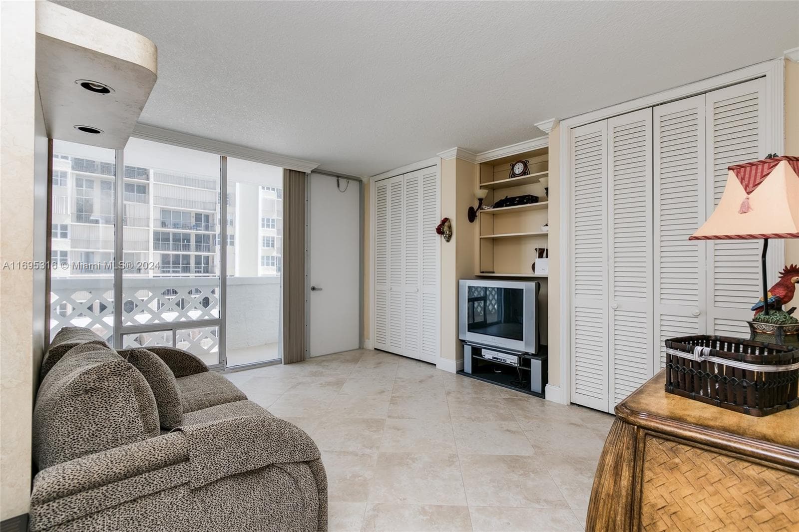 1200 Ocean Blvd 4D photo 23