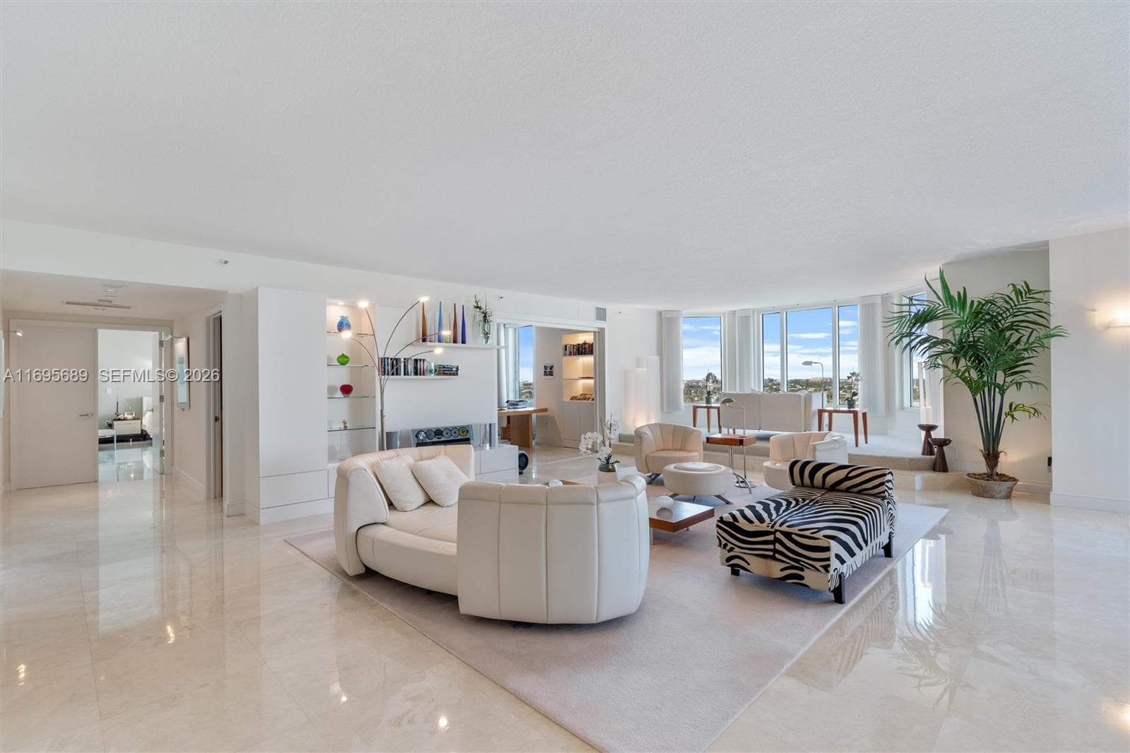 3055 Harbor Dr 3
