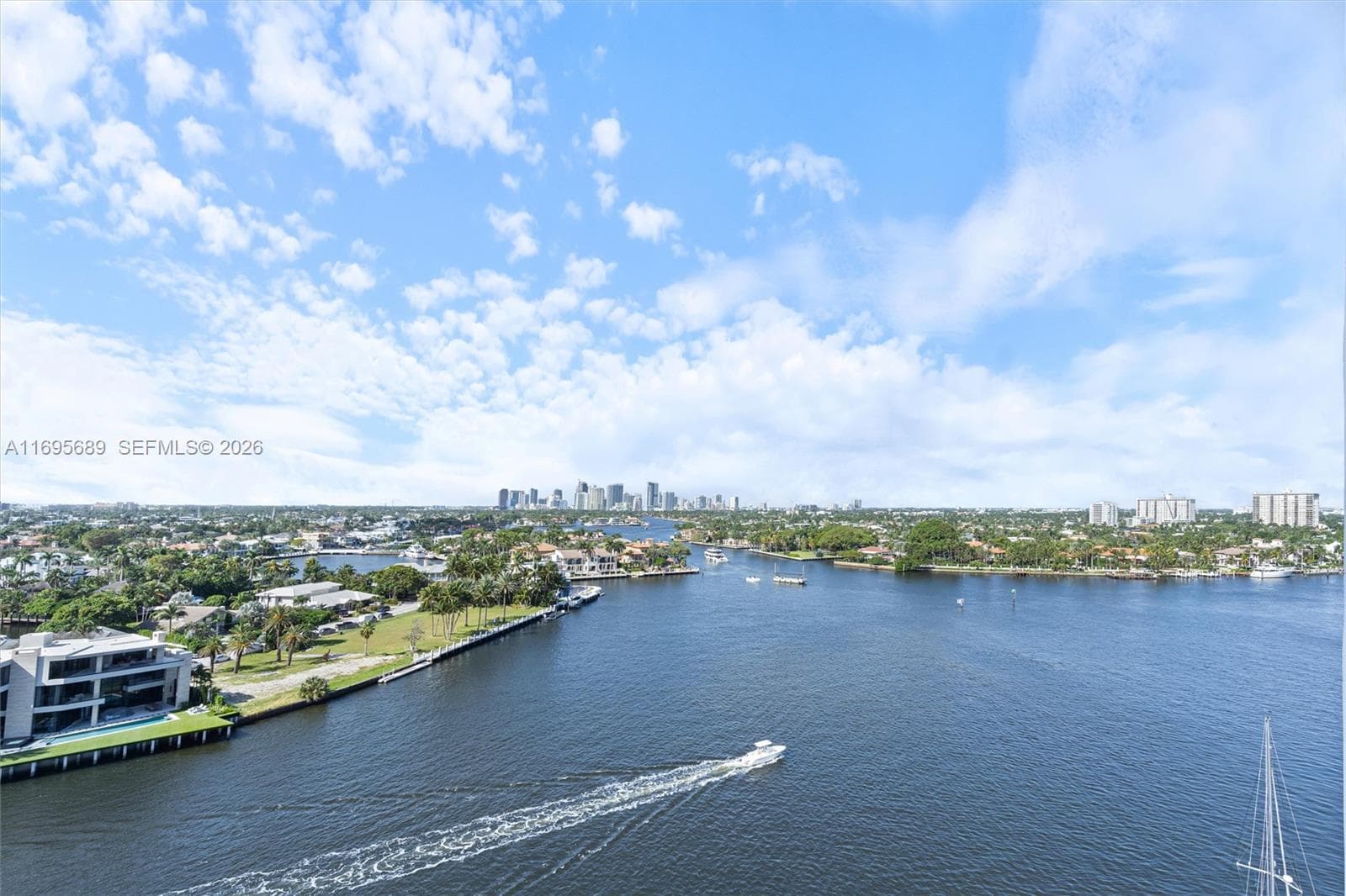 3055 Harbor Dr 5