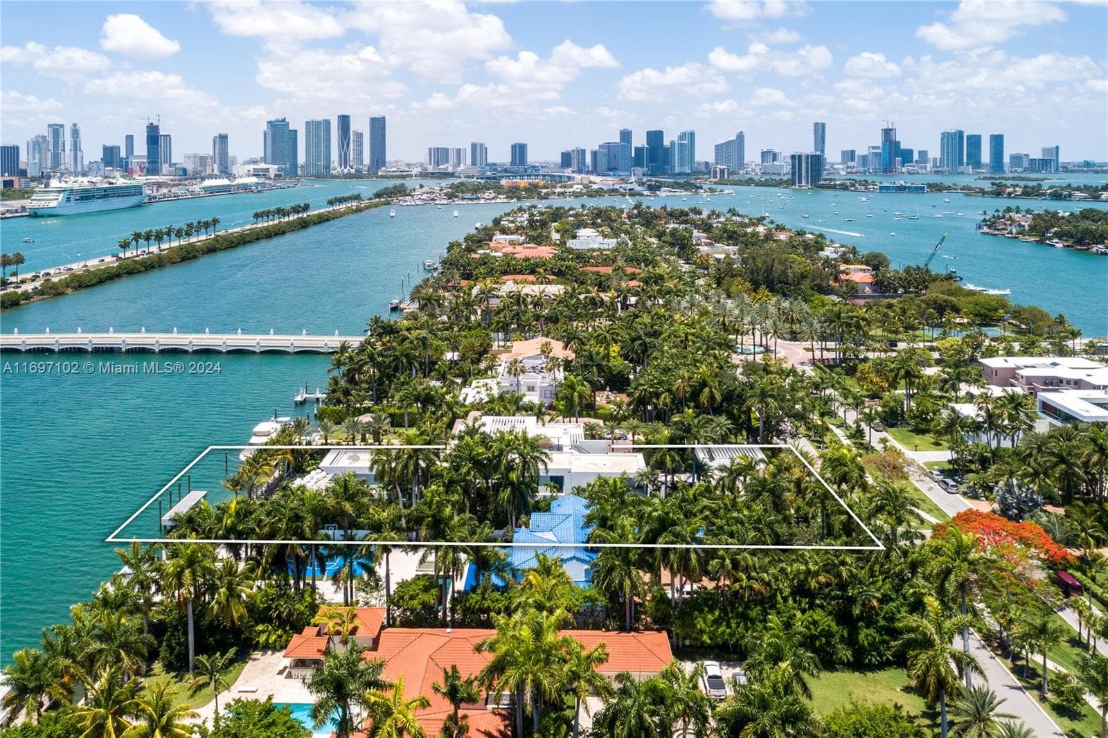 130 Palm Ave 5