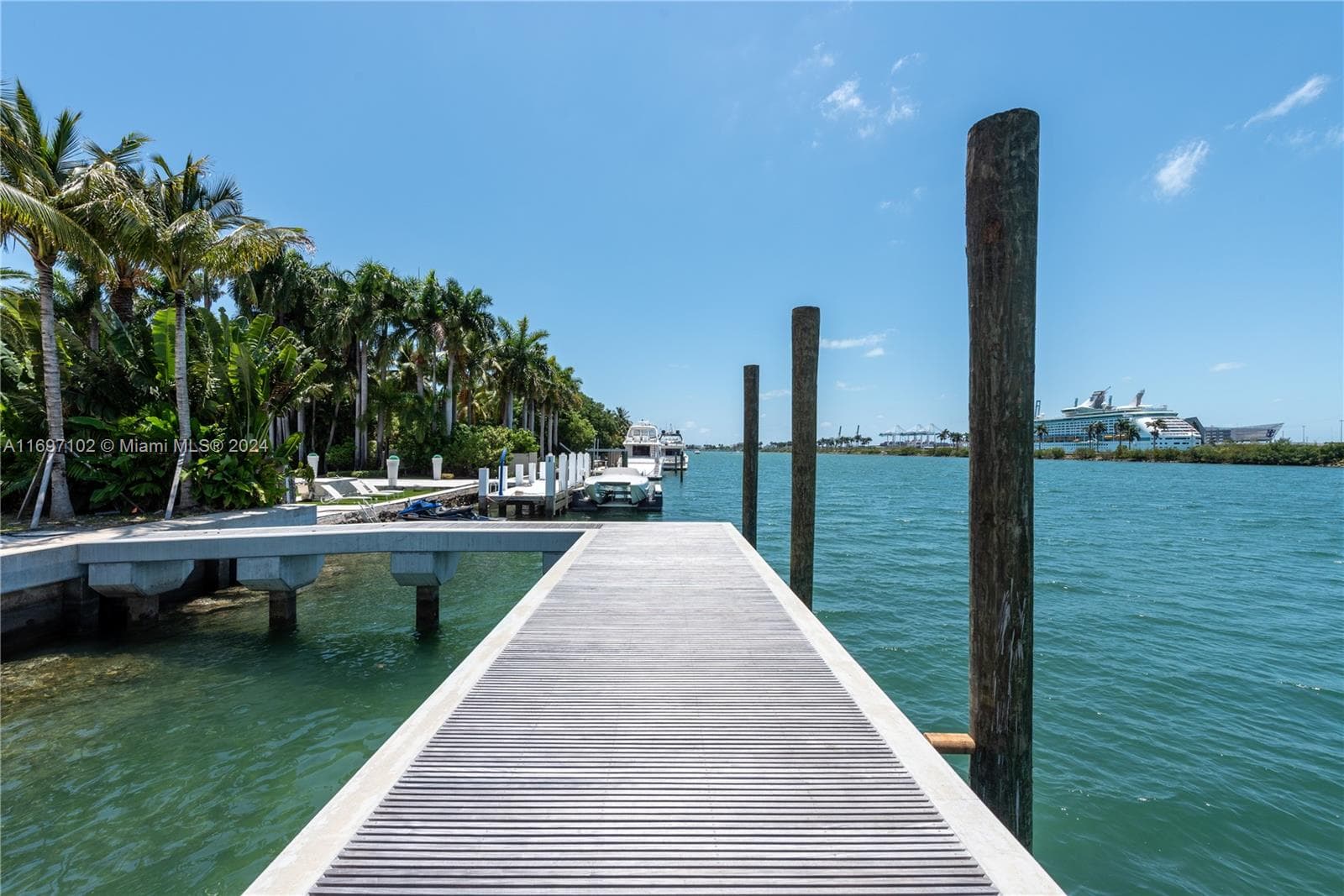 130 Palm Ave photo 10