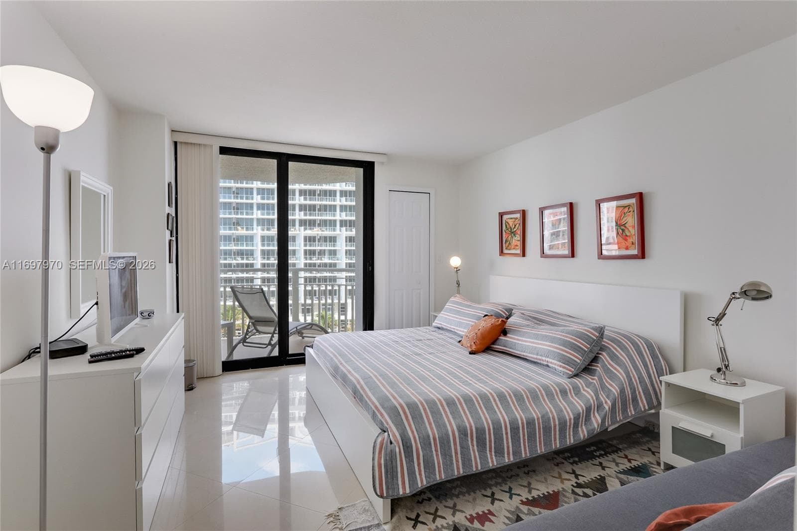 3000 Ocean Dr 10B photo 9