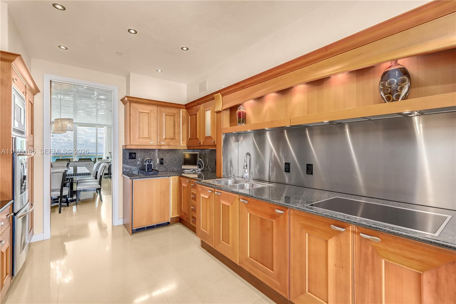 20155 38th Ct 2903 photo 9