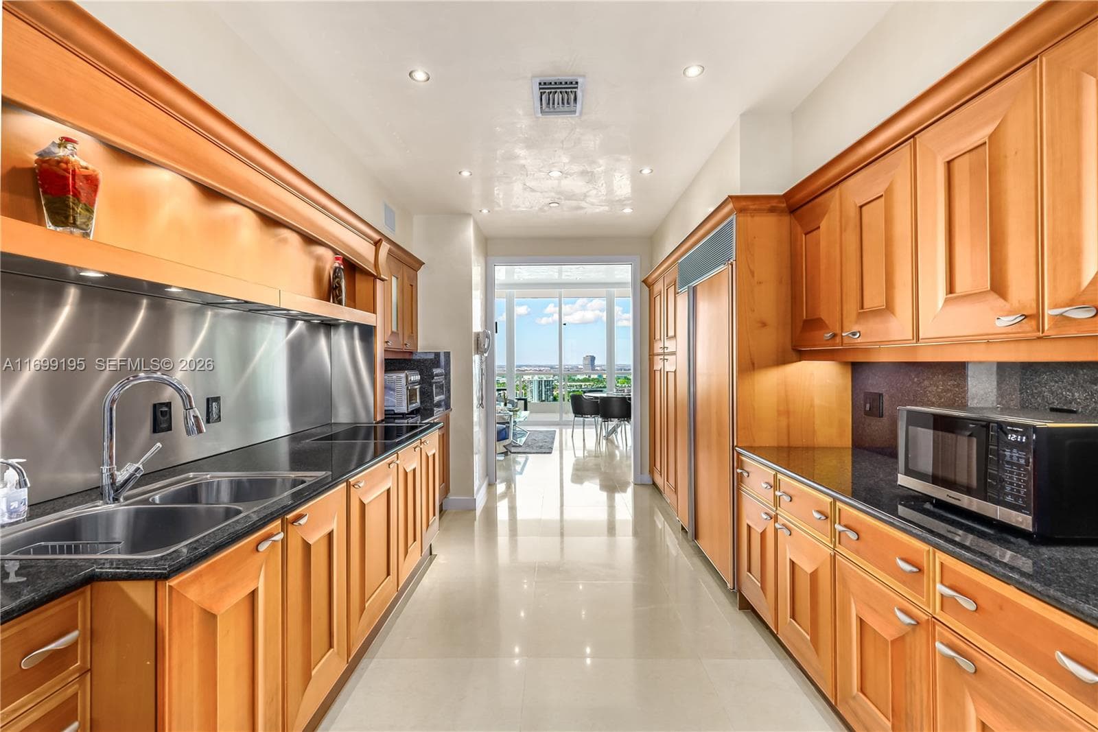 20155 38th Ct 2903 photo 8
