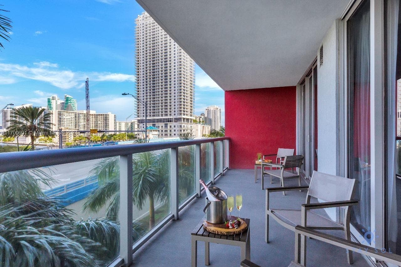2602 E Hallandale Beach Blvd R508 photo 12