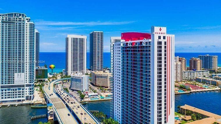 2602 E Hallandale Beach Blvd R508 photo 4