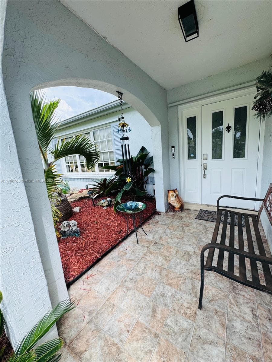 509 NE Solida Cir 3