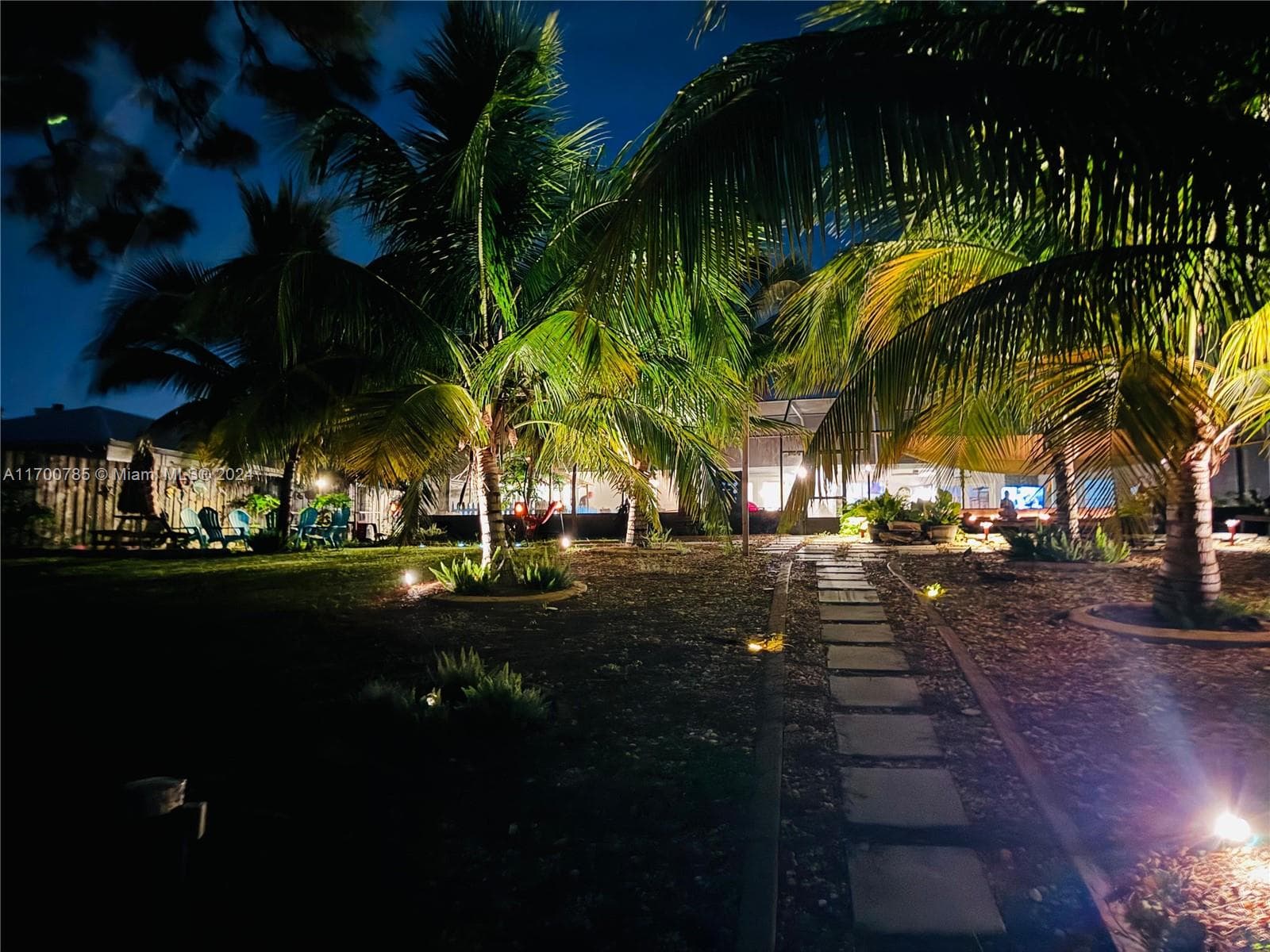 509 NE Solida Cir 5