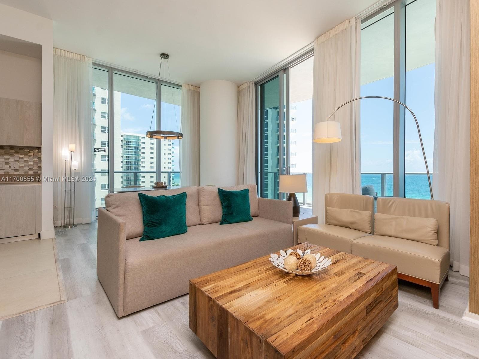 4111 Ocean Dr 2