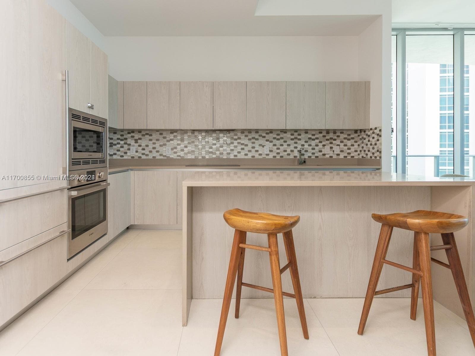4111 Ocean Dr 601 photo 7