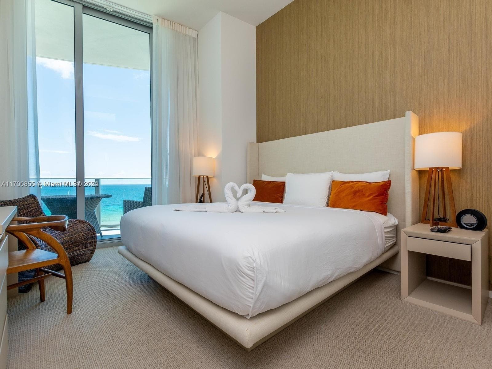 4111 Ocean Dr 601 photo 19