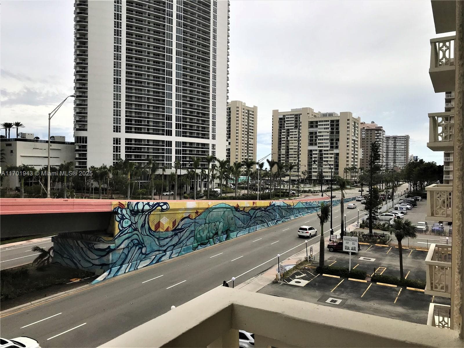 1825 Ocean Dr 401 photo 16