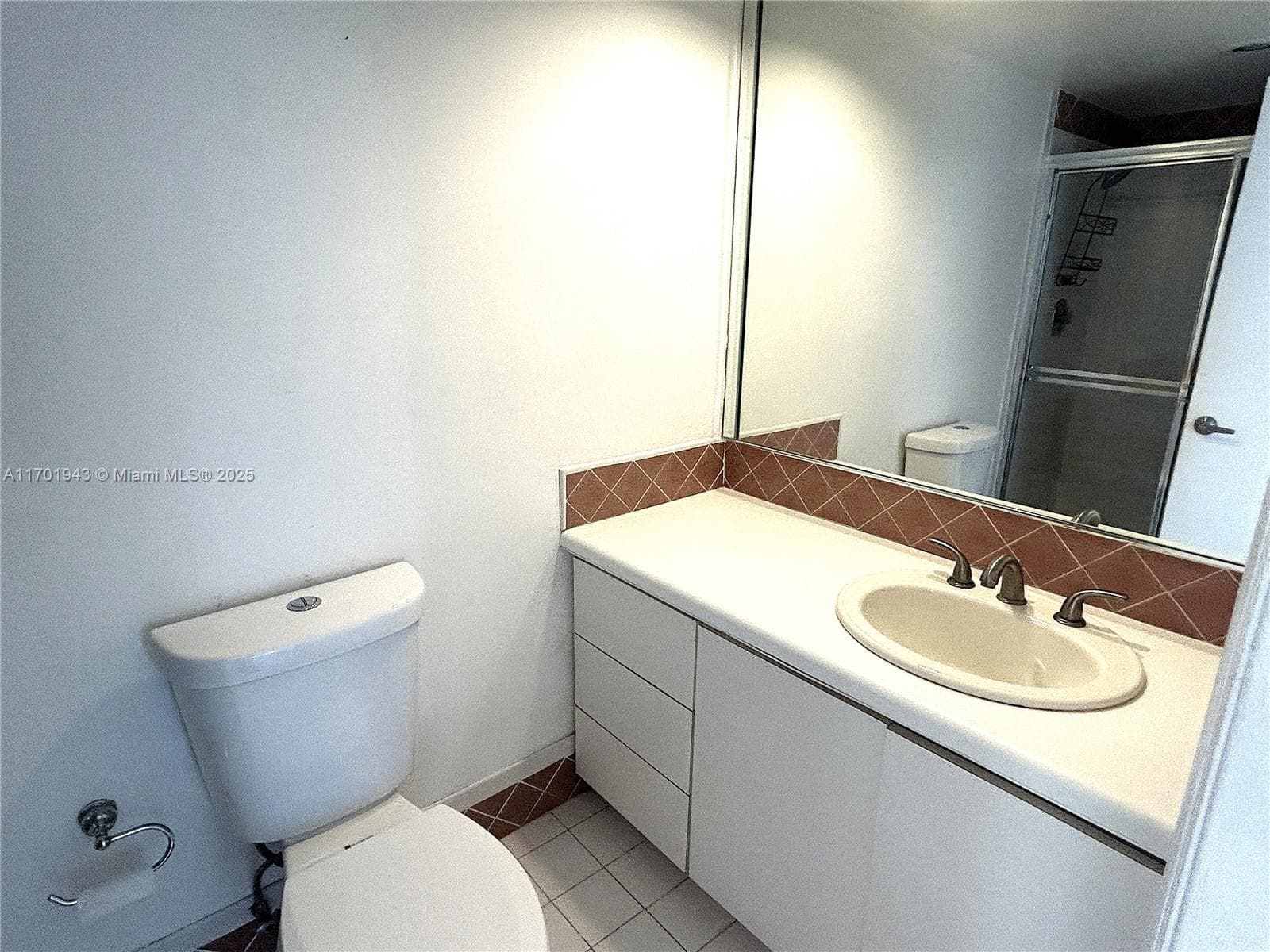1825 Ocean Dr 401 photo 10