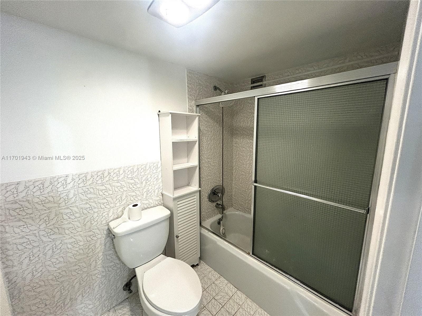 1825 Ocean Dr 401 photo 14