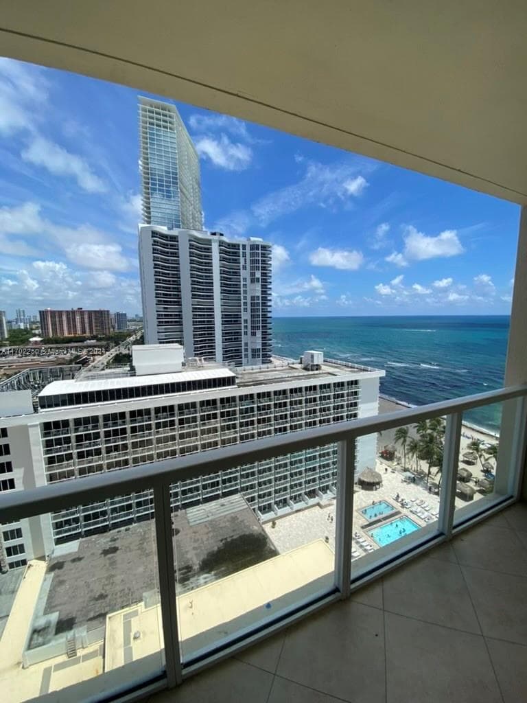 16699 Collins Ave 1706 photo 14