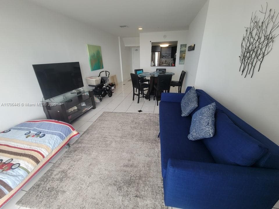 5601 Collins Ave PH-9 photo 13