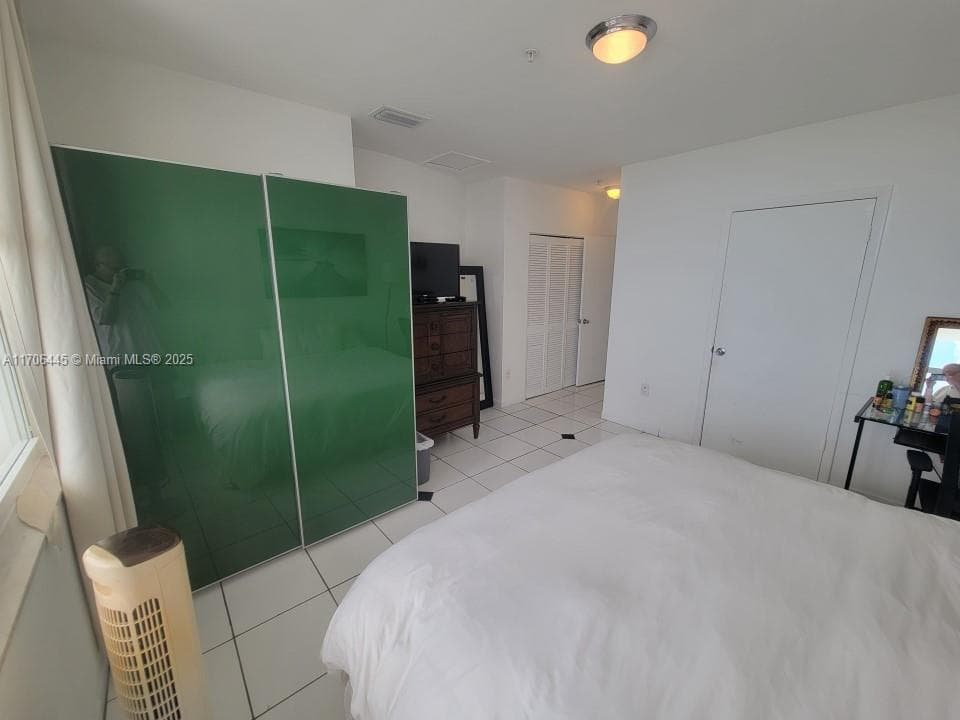 5601 Collins Ave PH-9 photo 18