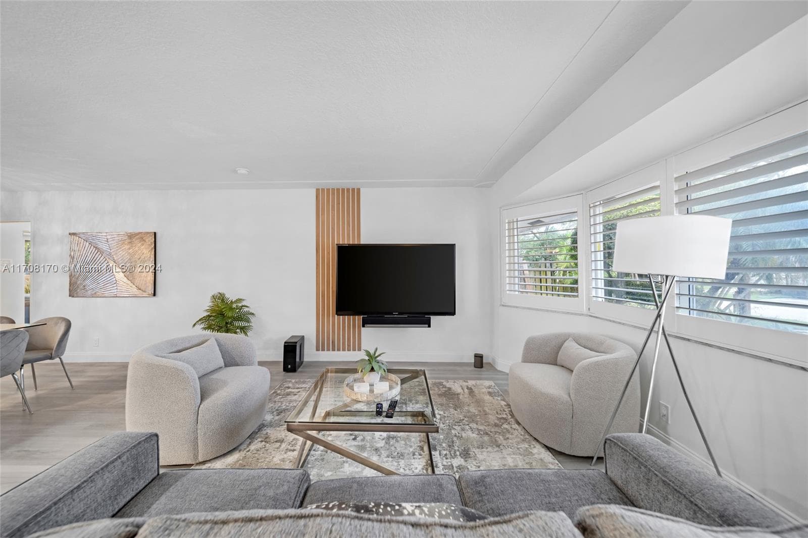 2031 22nd Ave 4